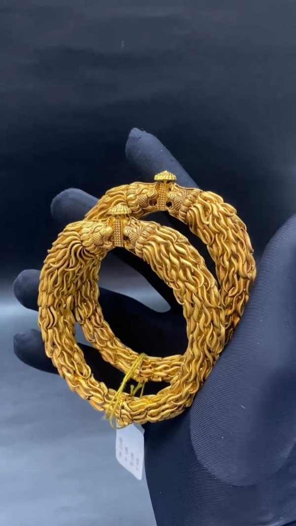 #bangles #antiquejewelery #goldjewellery #wedding #delhi