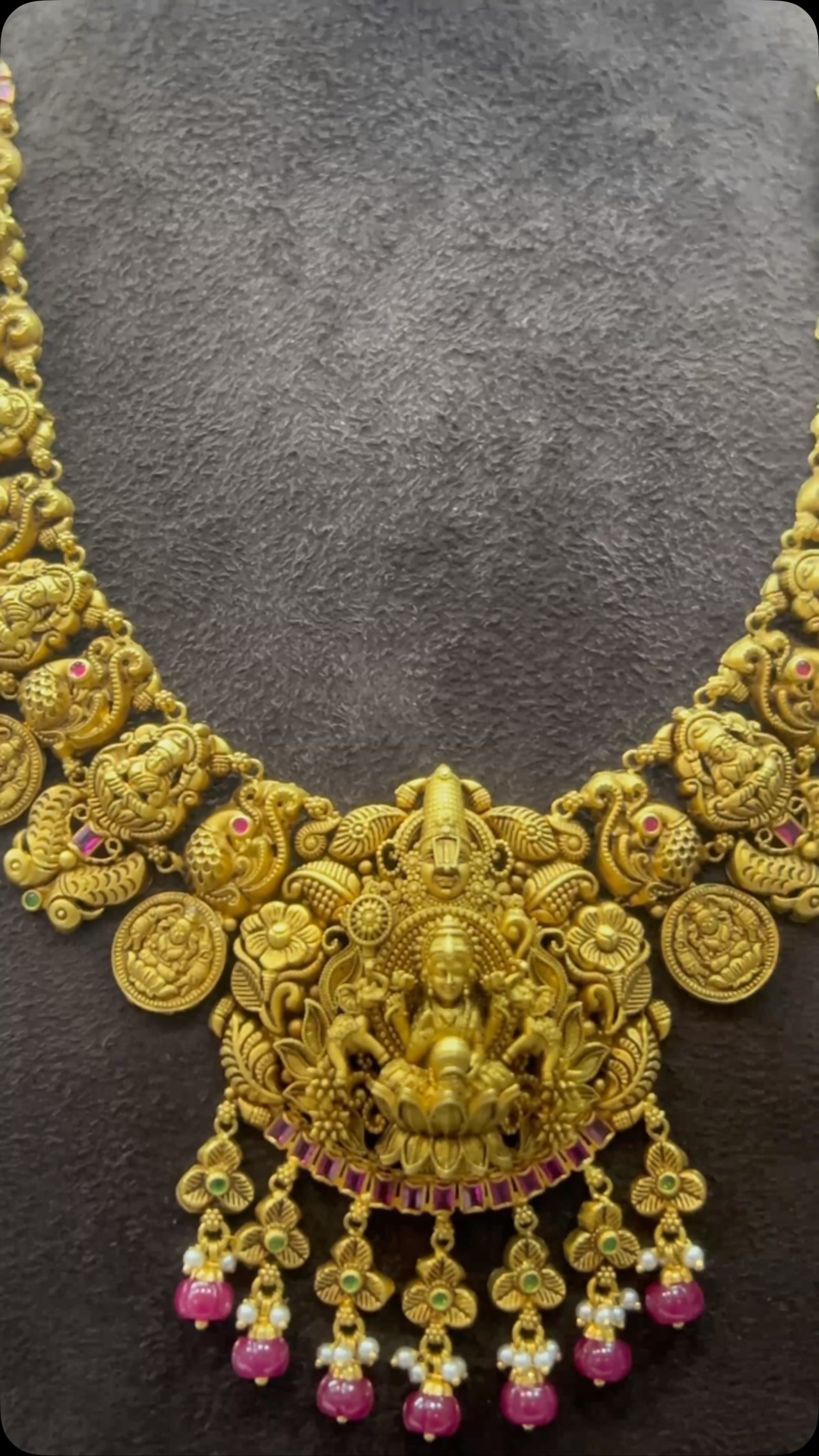 #longset #antiquejewelry #bridaljewellery #gold #earrings